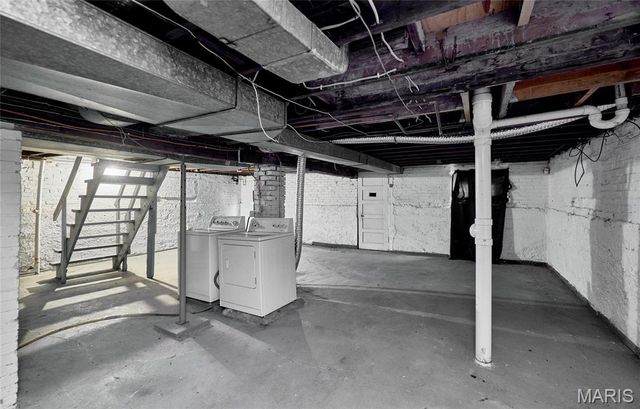 6537 Julian Avenue, St Louis, MO 63133