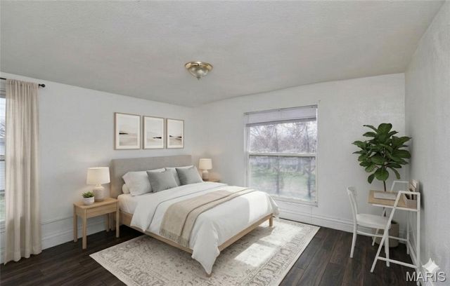 6537 Julian Avenue, St Louis, MO 63133