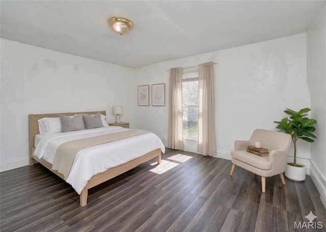 6537 Julian Avenue, St Louis, MO 63133