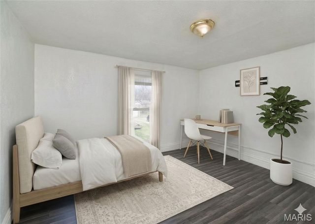 6537 Julian Avenue, St Louis, MO 63133