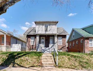 6537 Julian Avenue, St Louis, MO 63133