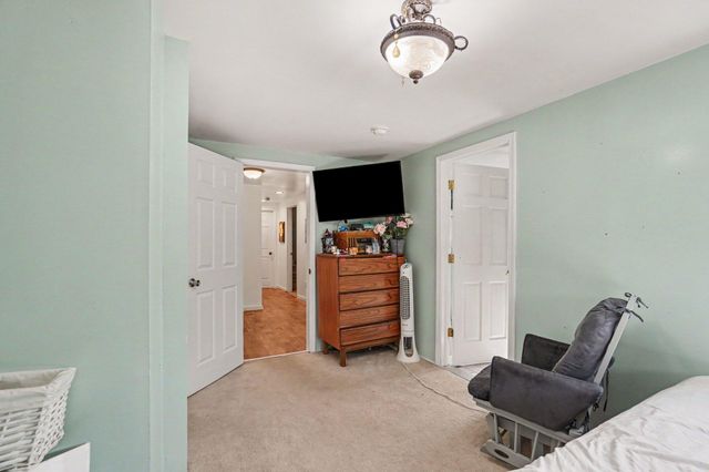 1230 Longfellow Avenue, Jackson, MI 49202
