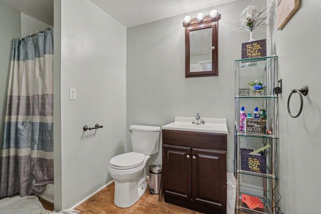 1230 Longfellow Avenue, Jackson, MI 49202
