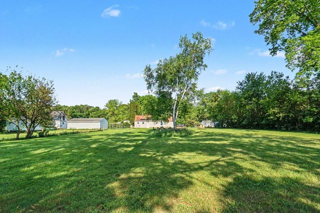 1230 Longfellow Avenue, Jackson, MI 49202