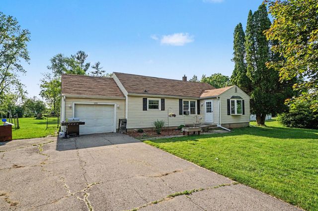 1230 Longfellow Avenue, Jackson, MI 49202