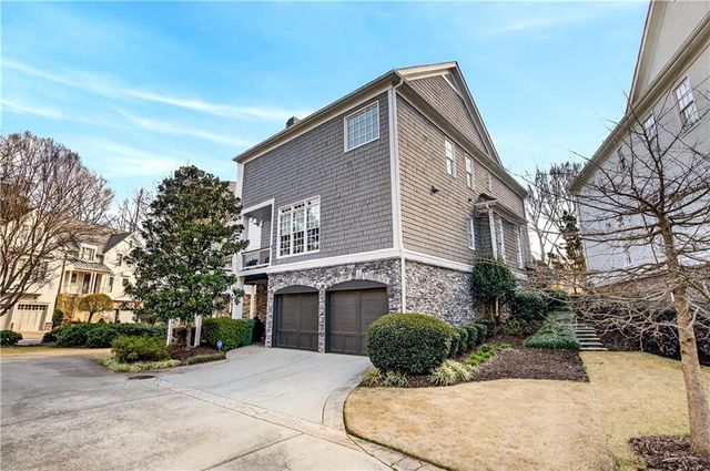 16 Conifer NE Circle, Atlanta, GA 30342