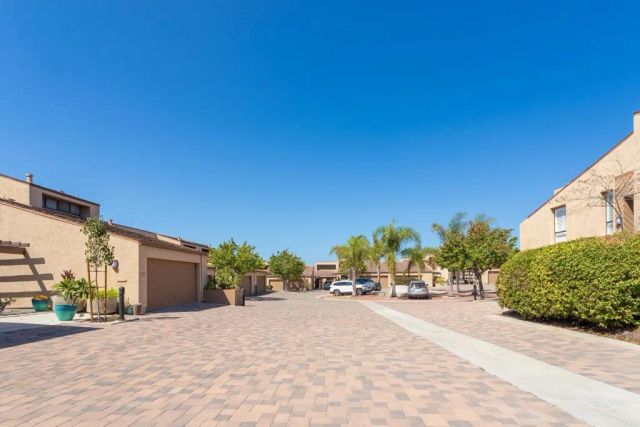 7237 Plaza De La Costa, Carlsbad, CA 92009