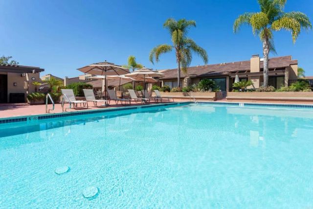 7237 Plaza De La Costa, Carlsbad, CA 92009