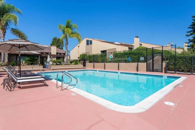 7237 Plaza De La Costa, Carlsbad, CA 92009