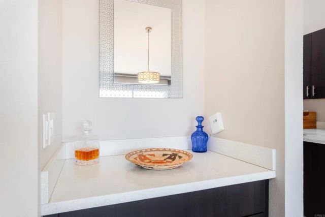 7237 Plaza De La Costa, Carlsbad, CA 92009