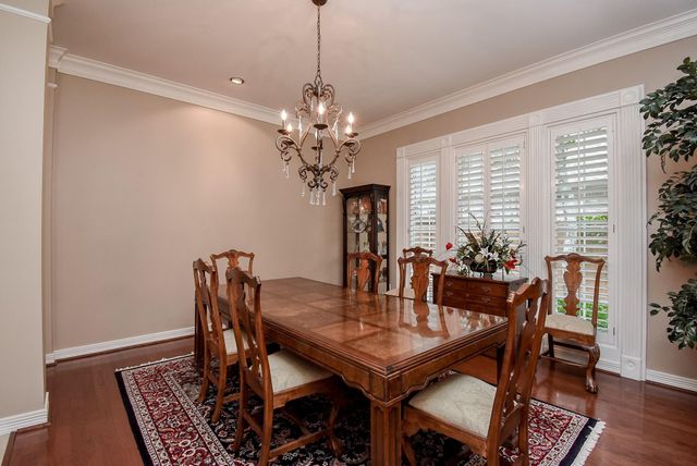 7514 Guinevere Drive, Sugar Land, TX 77479