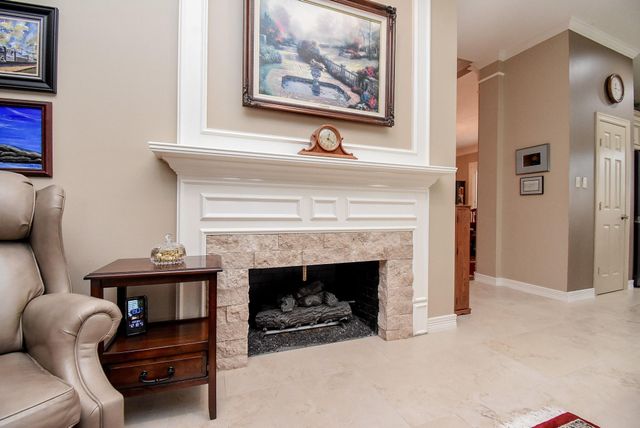 7514 Guinevere Drive, Sugar Land, TX 77479