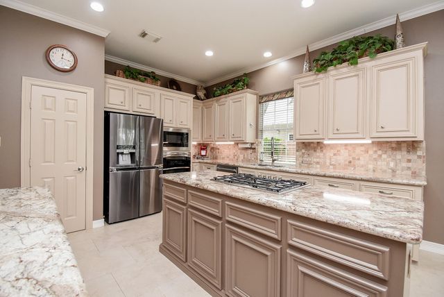 7514 Guinevere Drive, Sugar Land, TX 77479