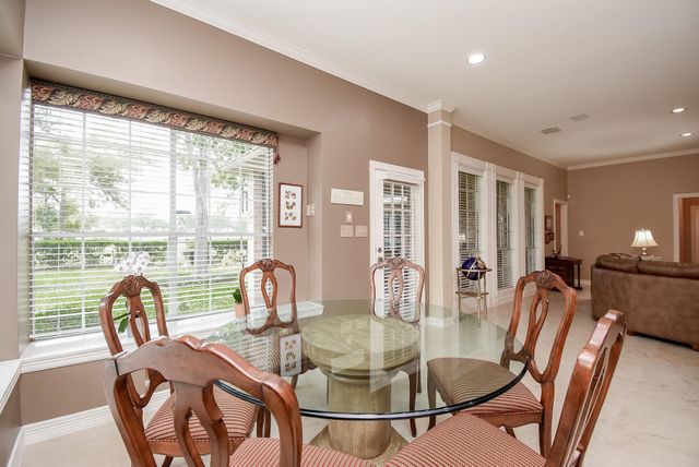 7514 Guinevere Drive, Sugar Land, TX 77479
