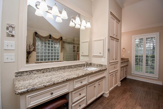 7514 Guinevere Drive, Sugar Land, TX 77479