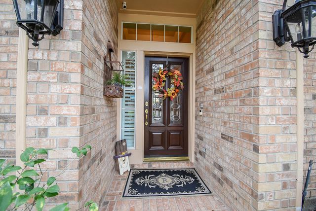 7514 Guinevere Drive, Sugar Land, TX 77479