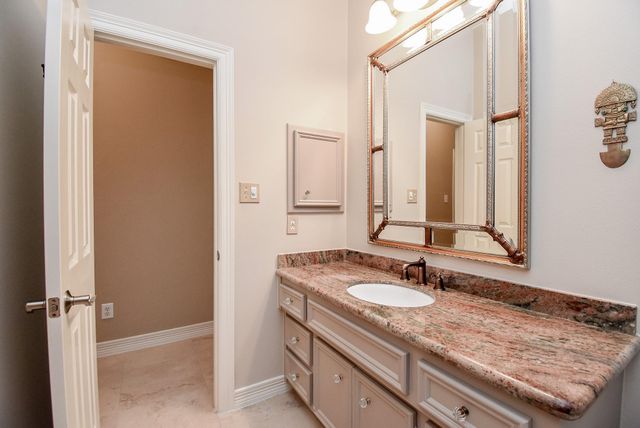 7514 Guinevere Drive, Sugar Land, TX 77479