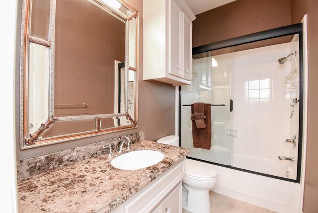 7514 Guinevere Drive, Sugar Land, TX 77479