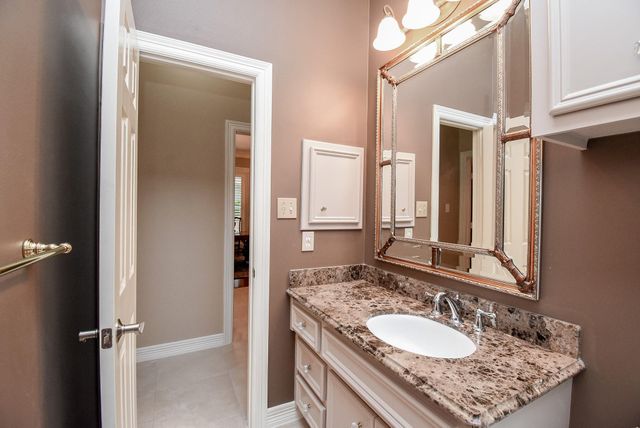 7514 Guinevere Drive, Sugar Land, TX 77479