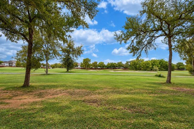 7514 Guinevere Drive, Sugar Land, TX 77479
