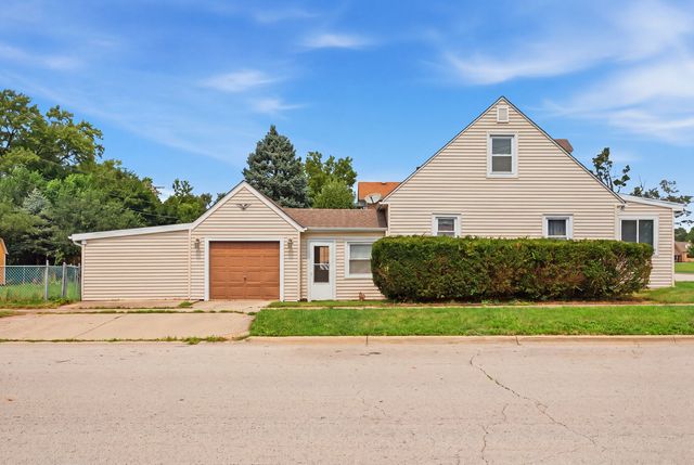 132 S Weston Avenue, Elgin, IL 60123