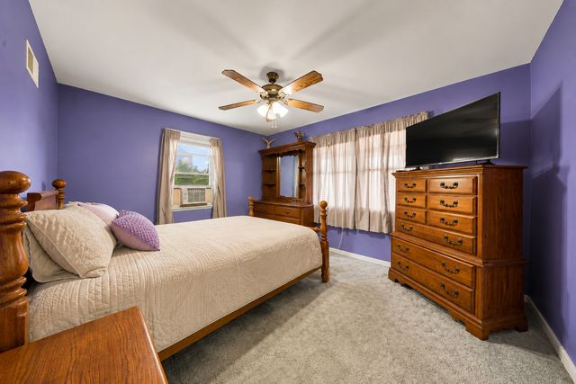 132 S Weston Avenue, Elgin, IL 60123