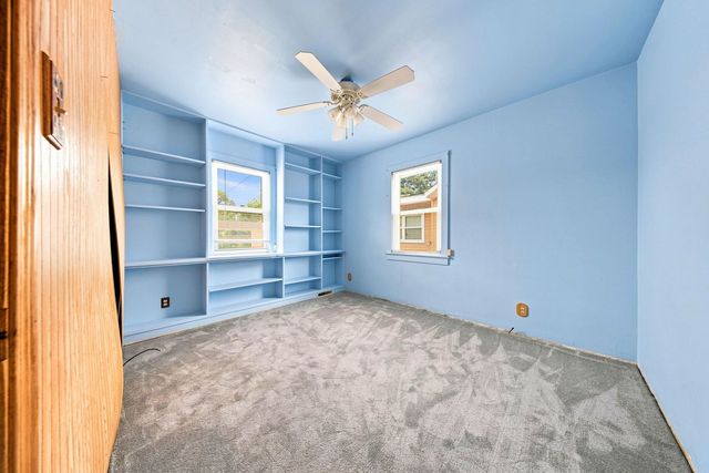 132 S Weston Avenue, Elgin, IL 60123