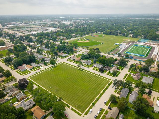 132 S Weston Avenue, Elgin, IL 60123