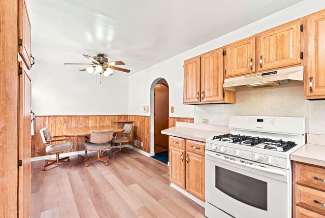 132 S Weston Avenue, Elgin, IL 60123