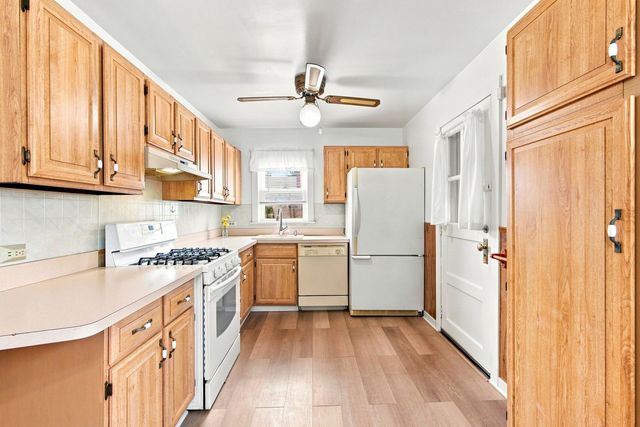 132 S Weston Avenue, Elgin, IL 60123