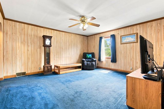 132 S Weston Avenue, Elgin, IL 60123