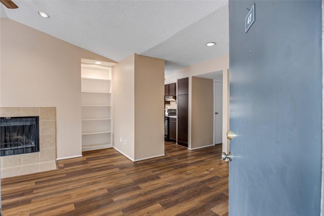 6701 Sands Point Drive 47, Houston, TX 77074