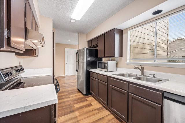 6701 Sands Point Drive 47, Houston, TX 77074