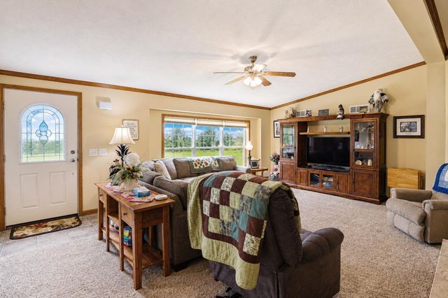 55571 160th Street, Austin, MN 55912