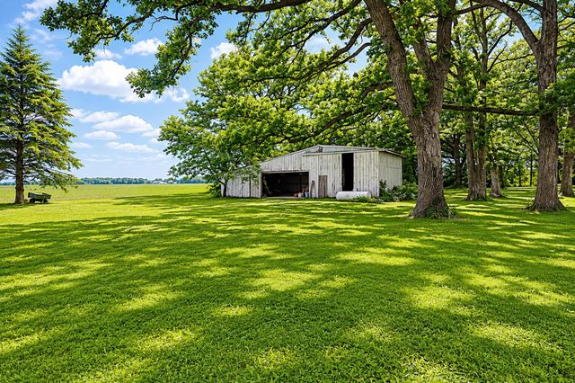 55571 160th Street, Austin, MN 55912
