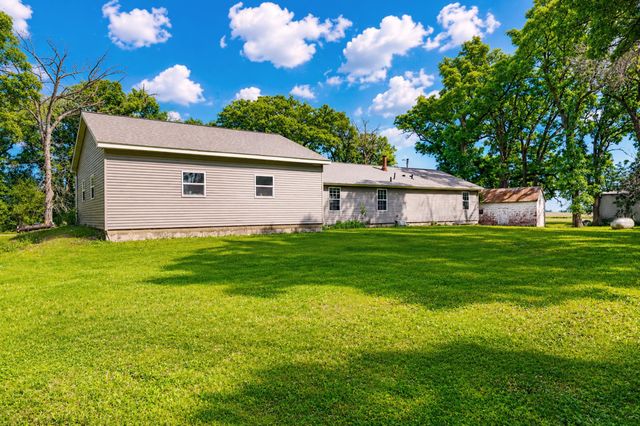 55571 160th Street, Austin, MN 55912