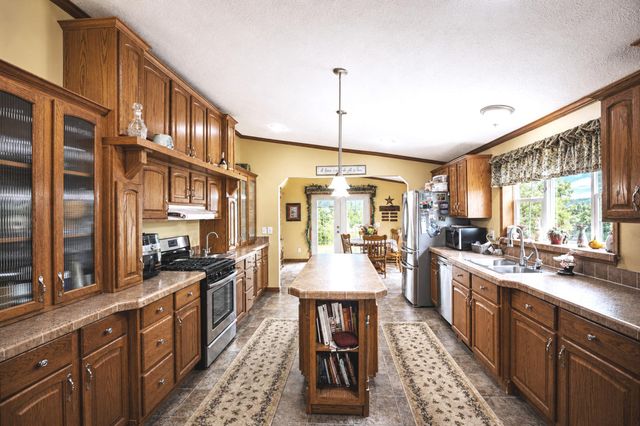 55571 160th Street, Austin, MN 55912