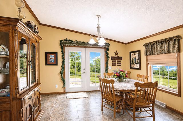 55571 160th Street, Austin, MN 55912