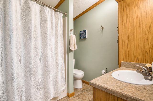 55571 160th Street, Austin, MN 55912