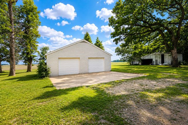 55571 160th Street, Austin, MN 55912