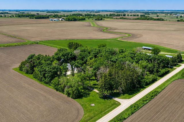 55571 160th Street, Austin, MN 55912