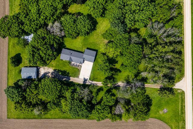 55571 160th Street, Austin, MN 55912