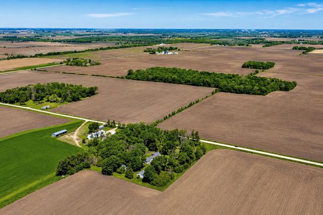 55571 160th Street, Austin, MN 55912
