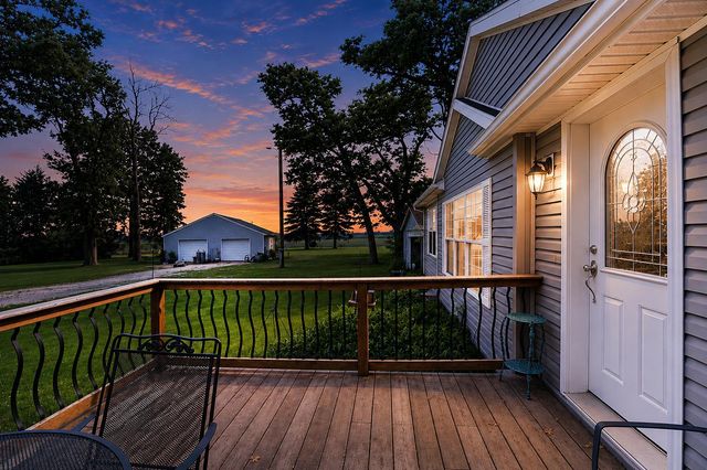 55571 160th Street, Austin, MN 55912