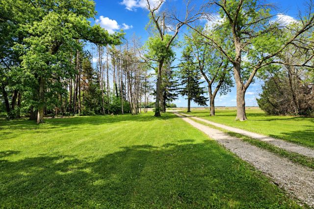 55571 160th Street, Austin, MN 55912