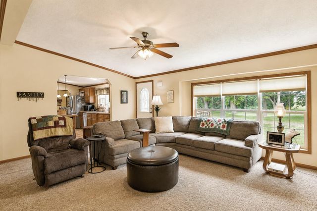 55571 160th Street, Austin, MN 55912