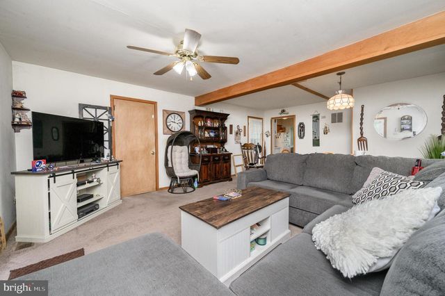 405 MAGNOLIA RD, Mount Laurel, NJ 08054