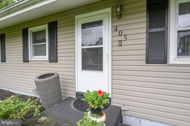405 MAGNOLIA RD, Mount Laurel, NJ 08054