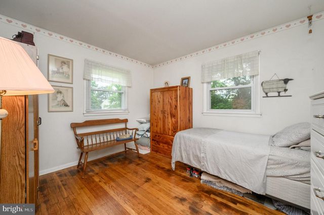 405 MAGNOLIA RD, Mount Laurel, NJ 08054