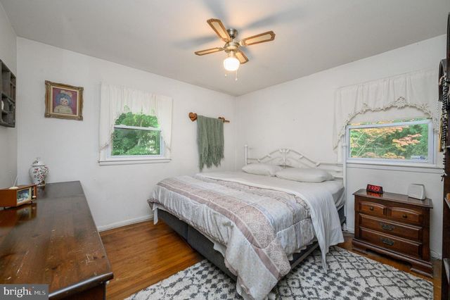 405 MAGNOLIA RD, Mount Laurel, NJ 08054